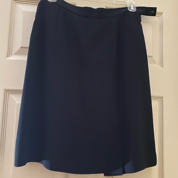 skirt was worn maybe twice. nothing is wrong. just have no use for it. $15 obo - Picture 1 of 6